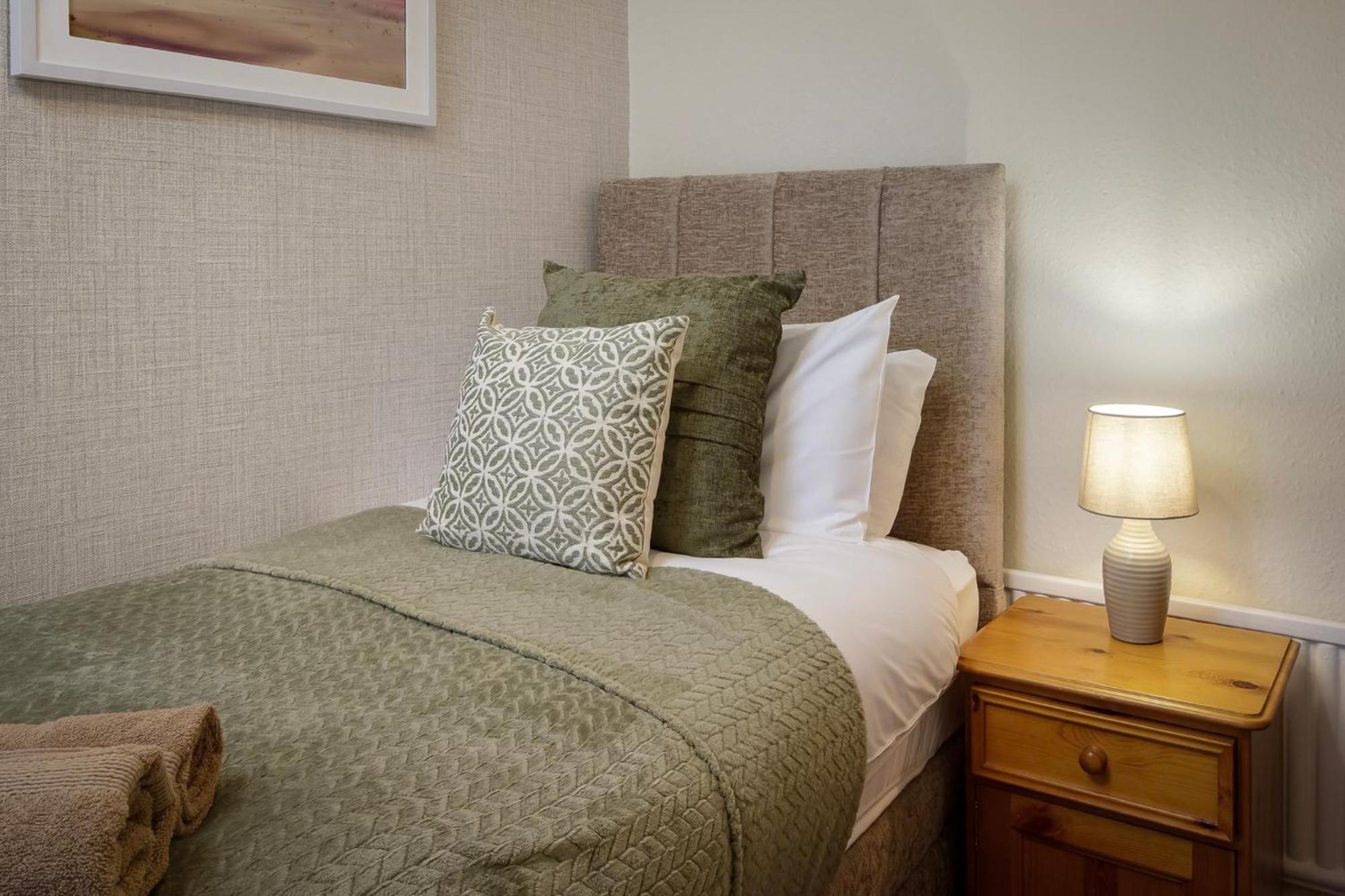 Arnside - Spacious 10-Bedroom Seaside Cottage Blackpool Zewnętrze zdjęcie