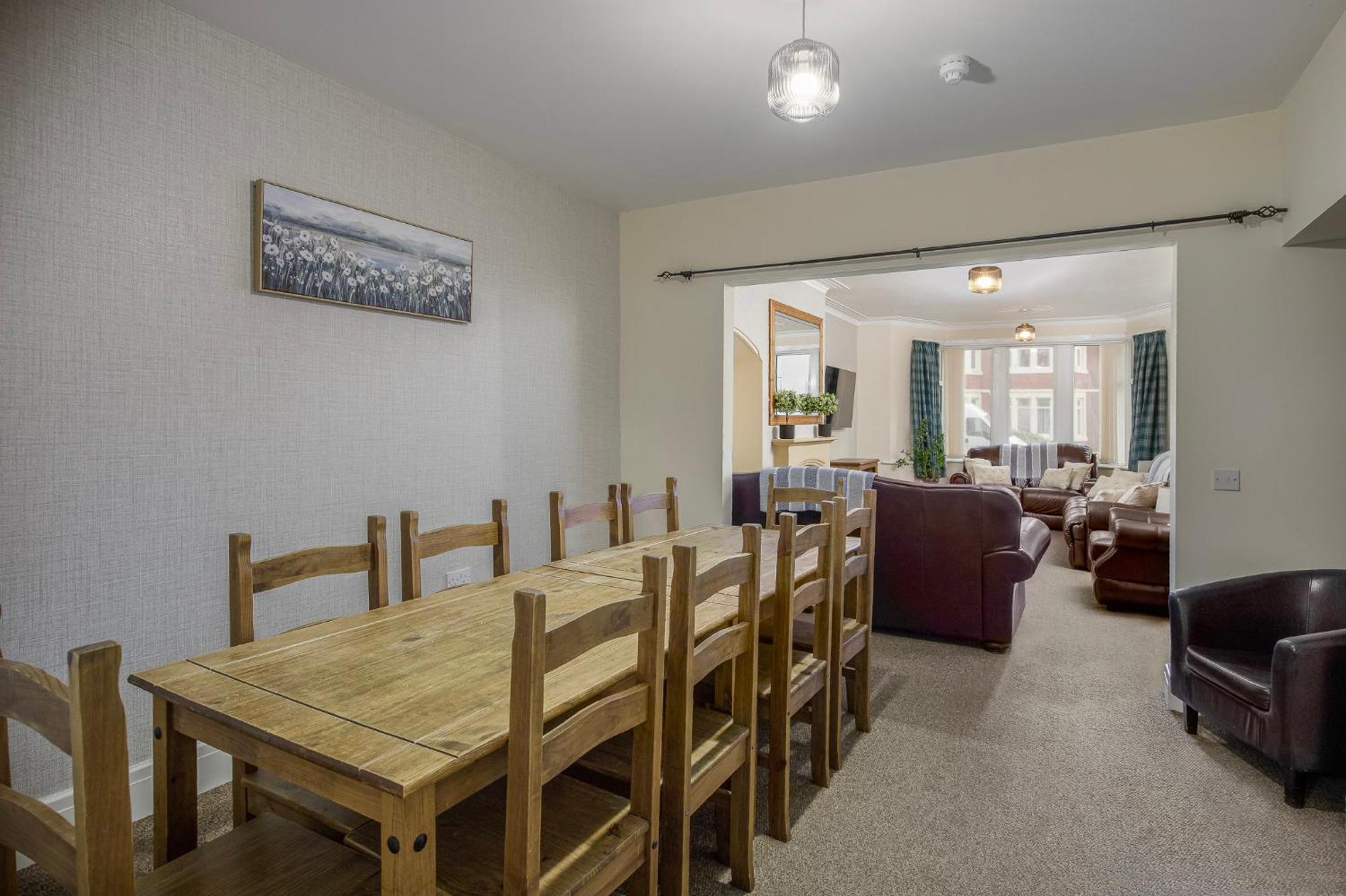 Arnside - Spacious 10-Bedroom Seaside Cottage Blackpool Zewnętrze zdjęcie