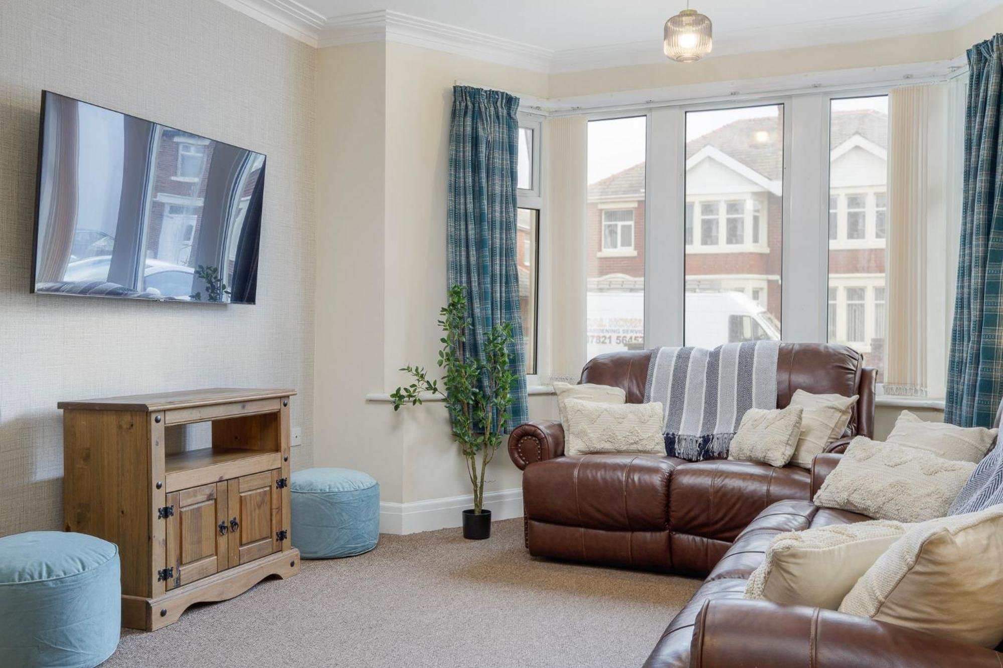Arnside - Spacious 10-Bedroom Seaside Cottage Blackpool Zewnętrze zdjęcie