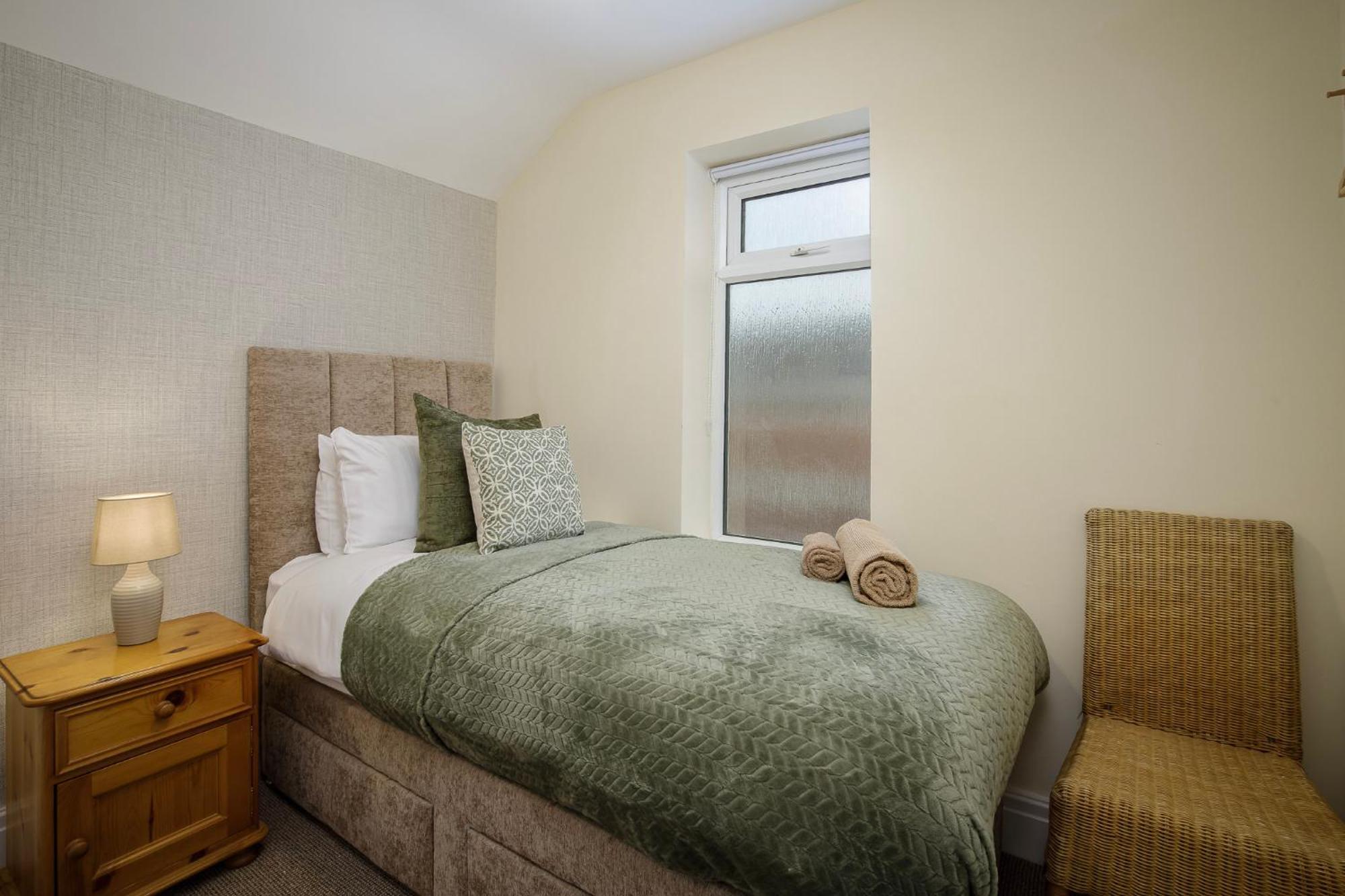 Arnside - Spacious 10-Bedroom Seaside Cottage Blackpool Zewnętrze zdjęcie