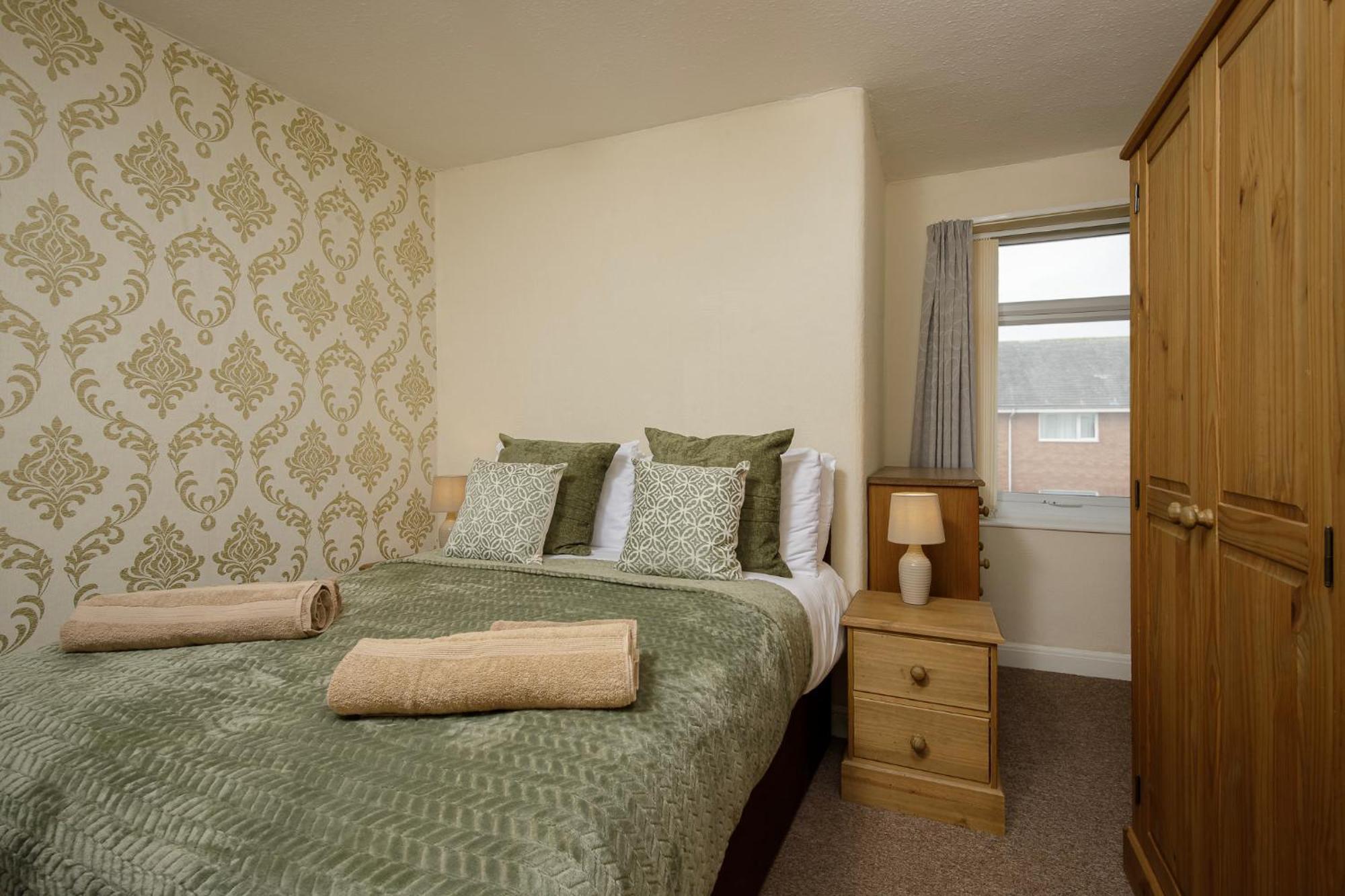 Arnside - Spacious 10-Bedroom Seaside Cottage Blackpool Zewnętrze zdjęcie