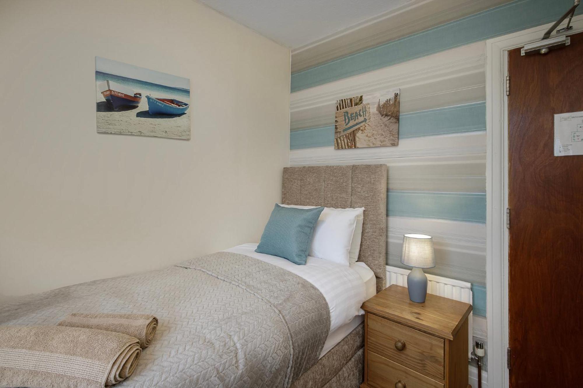 Arnside - Spacious 10-Bedroom Seaside Cottage Blackpool Zewnętrze zdjęcie
